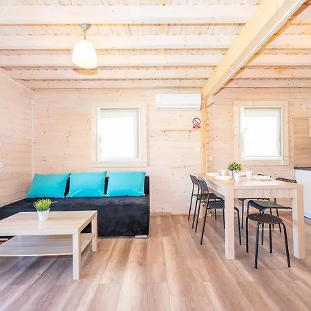 Sloneczny Brzeg מילנקו